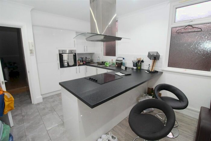 2 Bedroom Property To Rent In Soberton Avenue, Cardiff, CF14