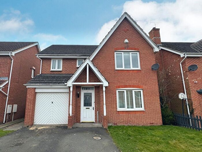 4 Bedroom Detached House To Rent In Rempstone Drive, Hasland, Chesterfield, S41