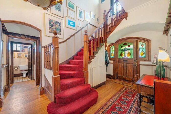 5 Bedroom Detached House For Sale In Durham Avenue, Bromley, BR2