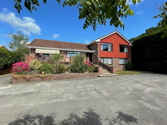 4 Bedroom Detached House For Sale In Wimborne Road, Lytchett Matravers, Poole, BH16