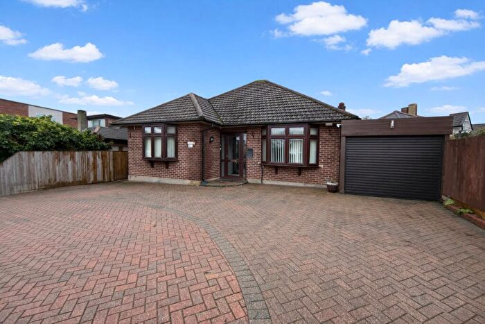 2 Bedroom Detached Bungalow For Sale In Upperton Road, Sidcup, DA14