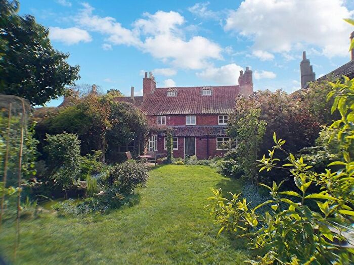 7 Bedroom Character Property For Sale In Market Street, Bottesford, NG13