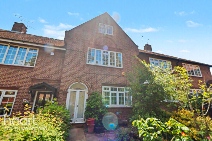 4 Bedroom Character Property To Rent In Milkwell Gardens, Woodford Green, IG8
