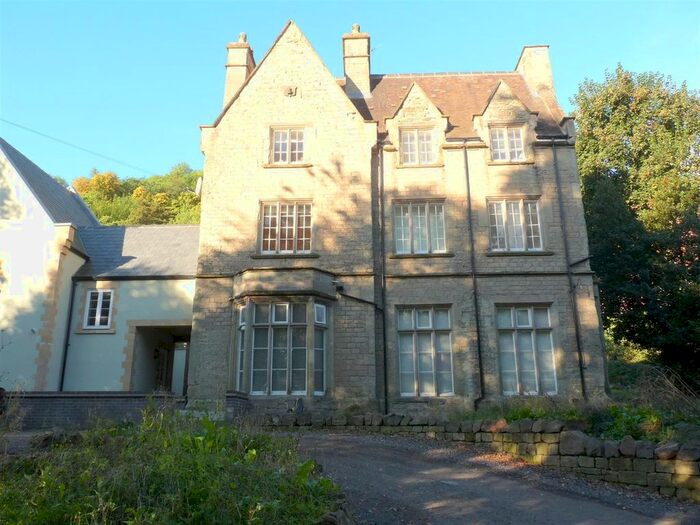 2 Bedroom Flat To Rent In Abbotsfield, Abbey Road, Malvern, WR14