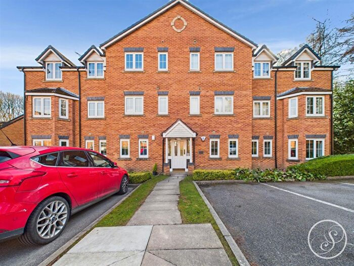 2 Bedroom Flat To Rent In Pennyfield Close, Leeds, LS6