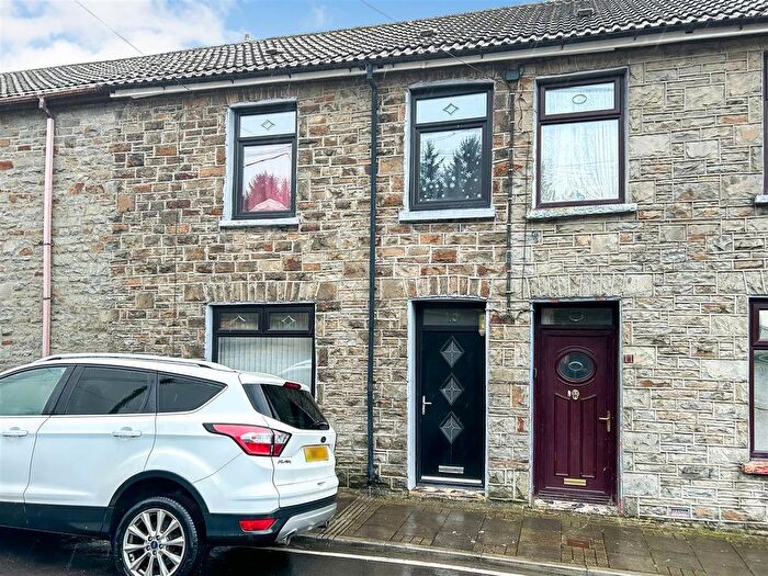3 Bedroom Terraced House For Sale In Fforchneol Row, Aberdare, CF44