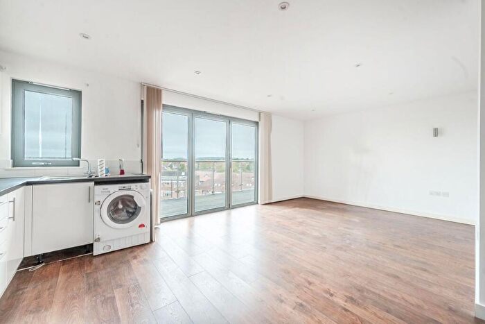 Studio To Rent In Imperial Drive, Rayners Lane, Harrow, HA2