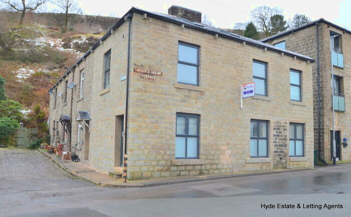 4 Bedroom Terraced House To Rent In Burnley Road East, Rossendale, BB4