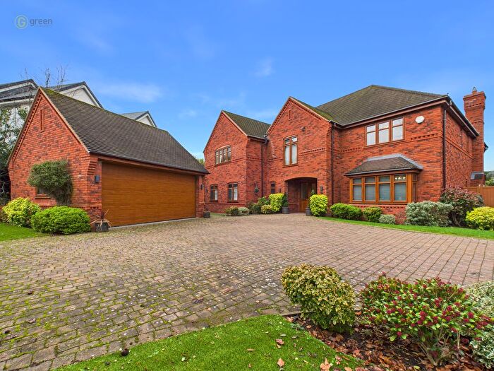 5 Bedroom Detached House For Sale In Pinfold Hill, Shenstone, Lichfield, WS14