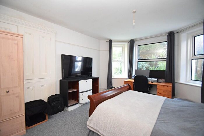 1 Bedroom Flat For Sale In Lewes Road, Eastbourne, BN21