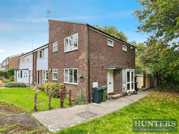 1 Bedroom Property For Sale In Weld Close, Staplehurst, Tonbridge, TN12