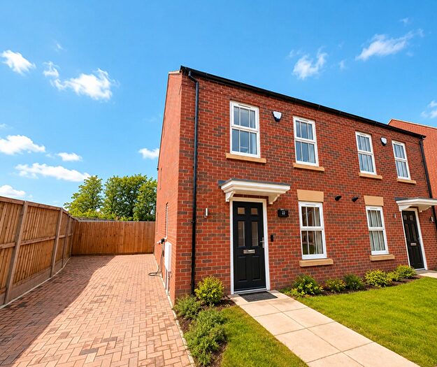 4 Bedroom Semi-Detached House For Sale In Boundary Way, Glapwell, S44
