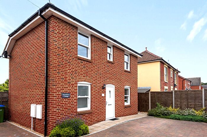 2 Bedroom Detached House To Rent In Bridge Road, Park Gate, Southampton, Hampshire, SO31
