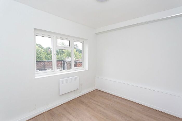 4 Bedroom Flat To Rent In Watling Street, Radlett, WD7