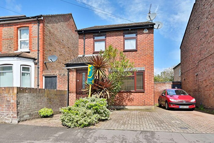 2 Bedroom Detached House To Rent In Diamond Road, Watford, WD24