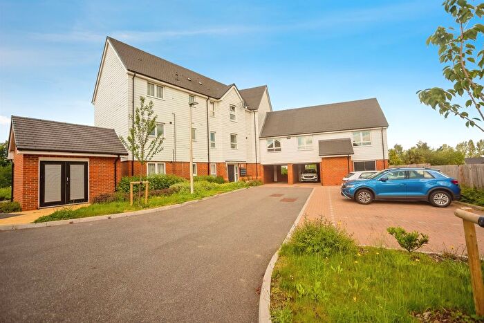 1 Bedroom Flat For Sale In Gamma Court, Hoo, Rochester, ME3