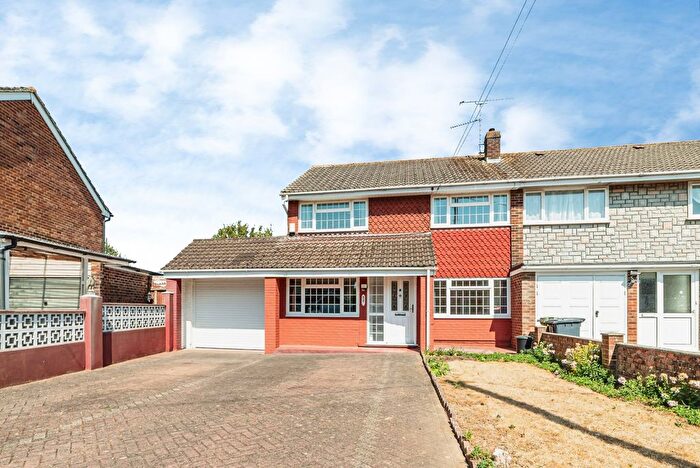 4 Bedroom Semi-Detached House For Sale In Hillary Road, Basingstoke, Hampshire, RG21