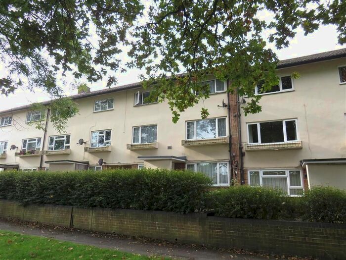 4 Bedroom Flat To Rent In Long Arrotts, Hemel Hempstead, HP1