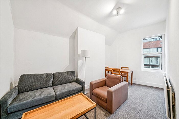 3 Bedroom Maisonette To Rent In Tooting High Street, London, SW17
