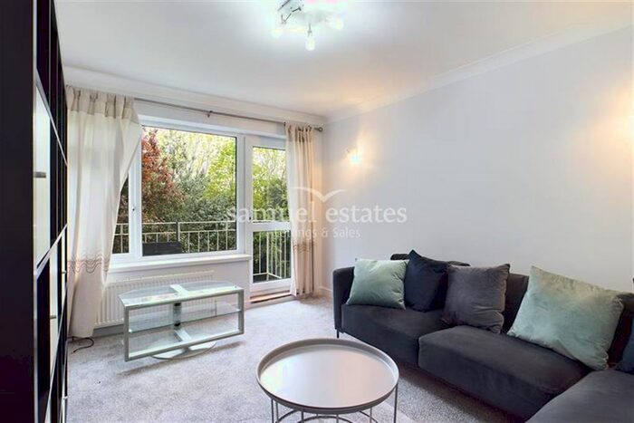 2 Bedroom Flat To Rent In Holmbury Court, Colliers Wood, SW19