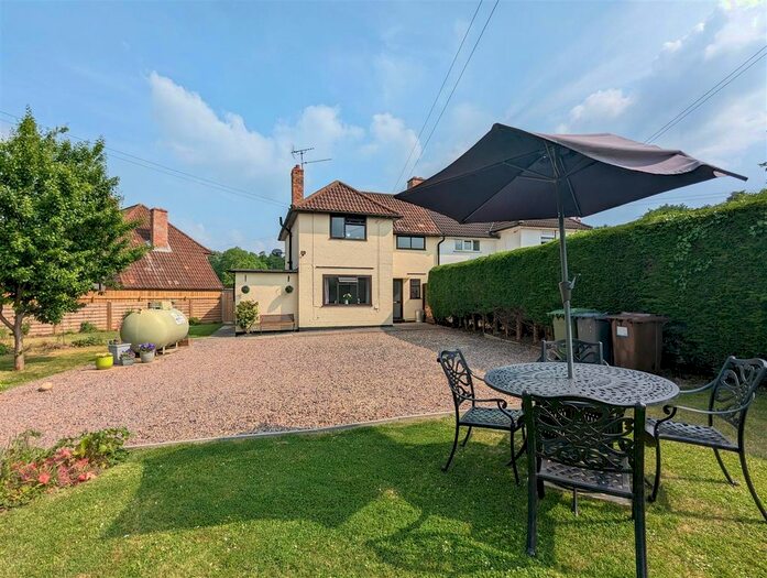 3 Bedroom Semi-Detached House For Sale In Rye Street, Birtsmorton, Malvern, WR13