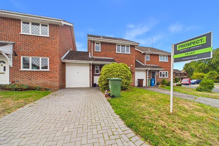 3 Bedroom Link Detached House To Rent In Clayhill Close, Bracknell, Berkshire, RG12