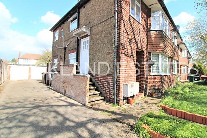 1 Bedroom Maisonette To Rent In The Walk, Potters Bar, EN6