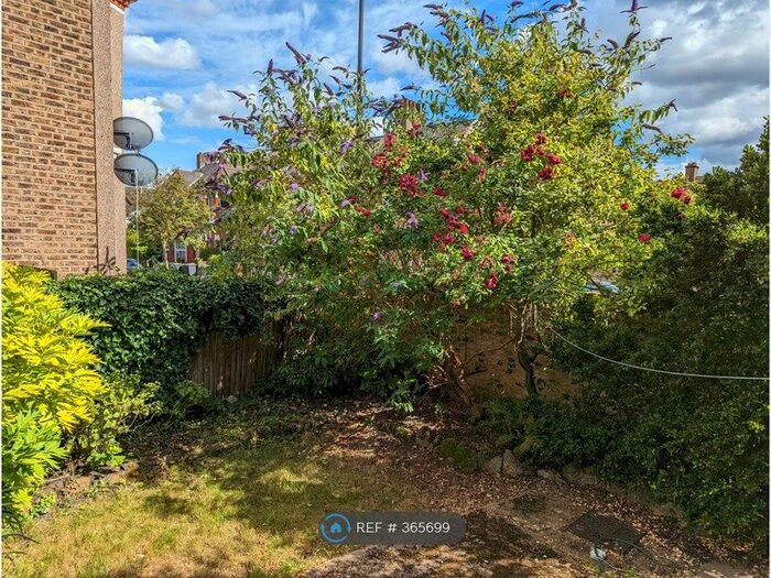 3 Bedroom Semi-Detached House To Rent In Gathorne Road, London, SE23