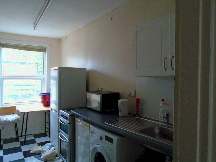 1 Bedroom Flat To Rent In B Bristol Road, Selly Oak, B29