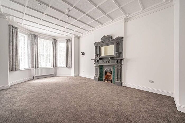 9 Bedroom Detached House To Rent In Willesden Green, Mapesbury Estate, London, NW2