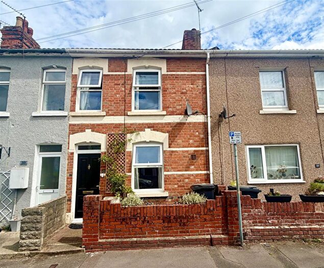 2 Bedroom Terraced House For Sale In Clifton Street, Old Town, Swindon, SN1
