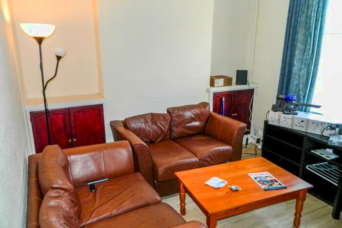 3 Bedroom Property To Rent In Darran Street, Cathays, Cardiff, CF24