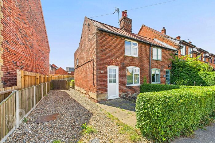 2 Bedroom Semi-Detached House For Sale In The Green, Freethorpe, Norwich, NR13