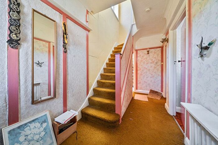 3 Bedroom End Of Terrace House For Sale In Brangbourne Road, Bromley, BR1