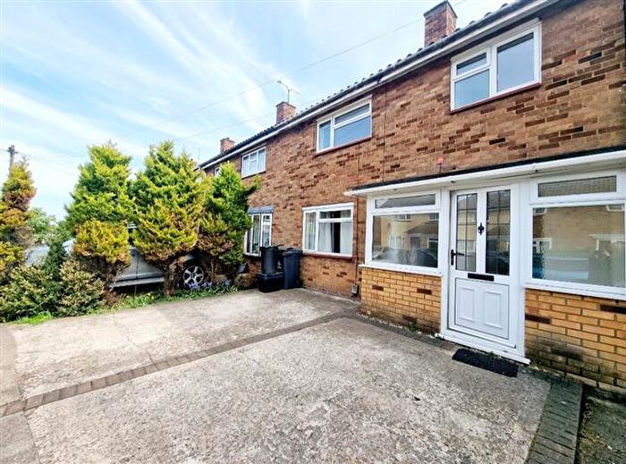 3 Bedroom Terraced House To Rent In Wortham Way, SG2