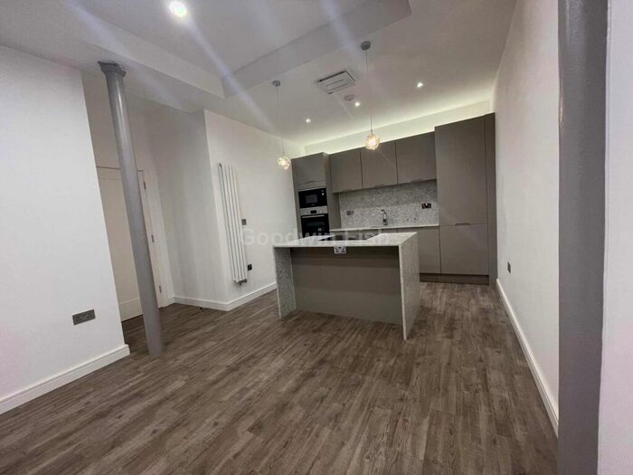 2 Bedroom Apartment To Rent In Macintosh Mill, Cambridge Street, Southern Gateway, M1