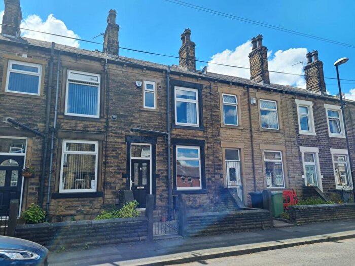 2 Bedroom House To Rent In Worrall Street, Morley, Leeds, LS27