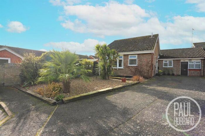 3 Bedroom Detached Bungalow For Sale In The Chestnuts, Wrentham, NR34