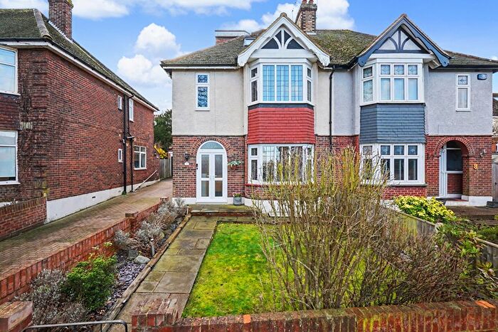 4 Bedroom Semi Detached House For Sale In Oxford Road, Upper Gillingham, ME7
