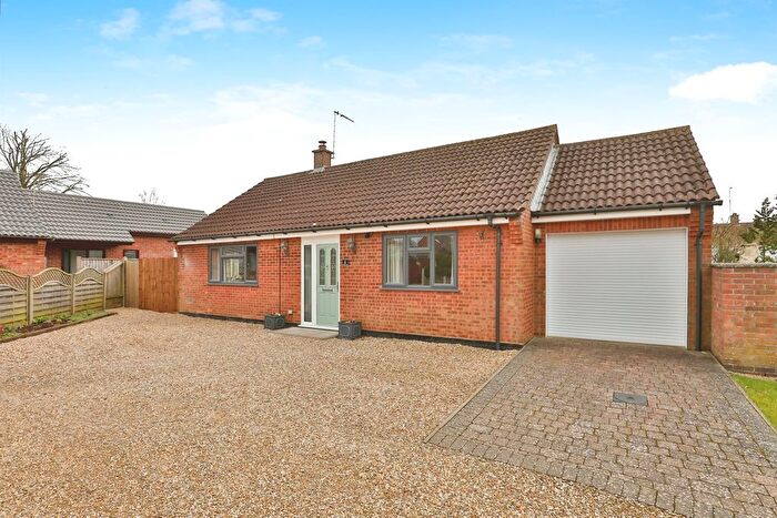 3 Bedroom Detached Bungalow For Sale In Claxtons Close, Mileham, King's Lynn, PE32
