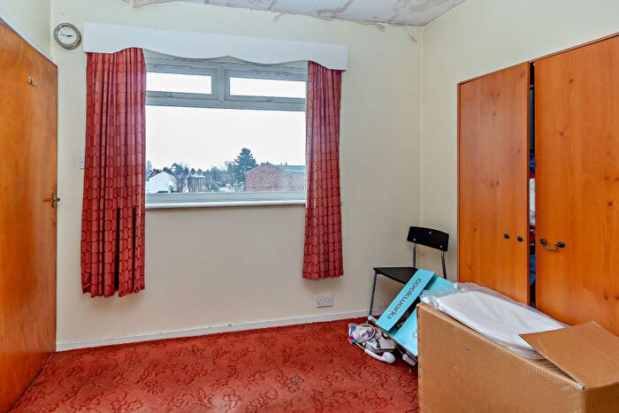 1 Bedroom Flat For Sale In Old Hall Road, Sale, Greater Manchester, M33