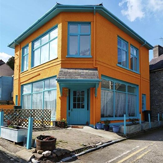 4 Bedroom Detached House For Sale In Bank Buildings, Llandeilo, SA19