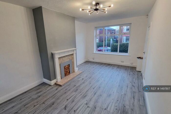 3 Bedroom End Of Terrace House To Rent In Hunt Lane, Chadderton, Oldham, OL9