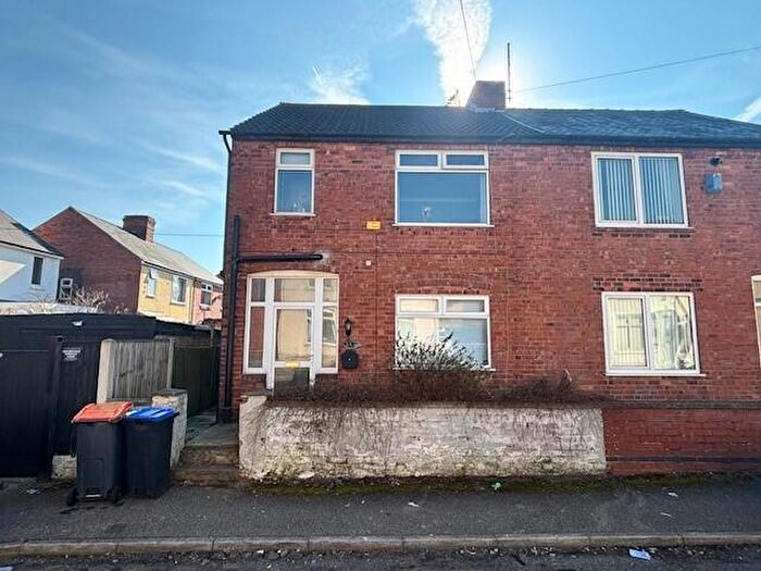 3 Bedroom Semi-Detached House To Rent In Glen Street, Sutton-In-Ashfield, NG27