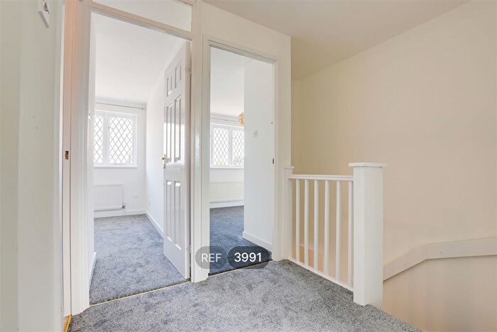 4 Bedroom Detached House To Rent In , Studland Way, Nottingham, NG2