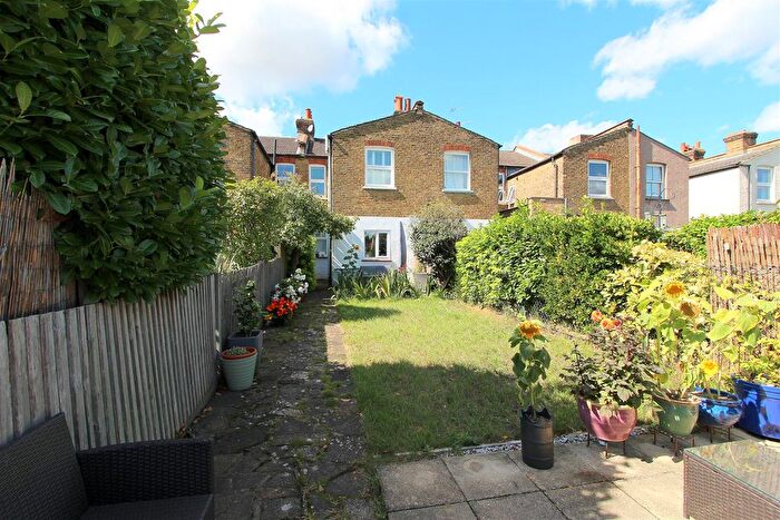 3 Bedroom Terraced House For Sale In Kings Road, Sutton, SM2