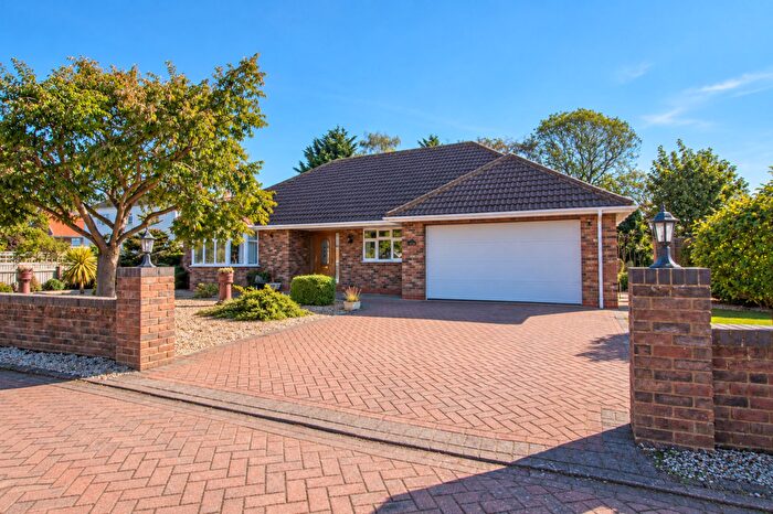 3 Bedroom Detached Bungalow For Sale In Thorngarth Lane, Barrow-Upon-Humber, DN19