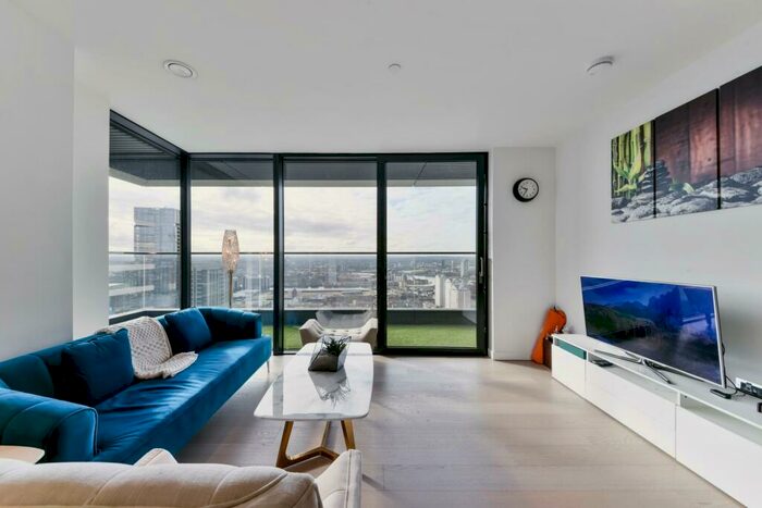 2 Bedroom Apartment To Rent In Bagshaw Building, Wardian, London, E14