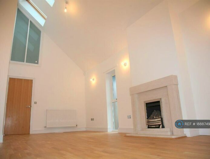 4 Bedroom Flat To Rent In Ivy Hurst Court, Liverpool, L19