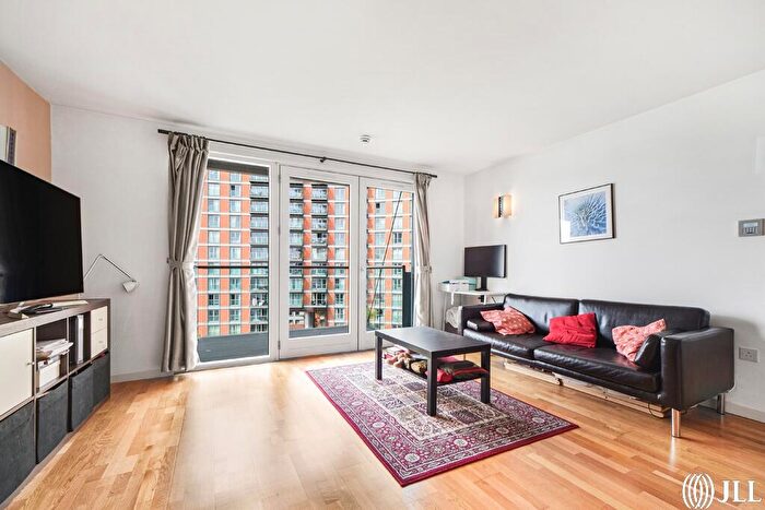 1 Bedroom Flat To Rent In New Providence Wharf, Fairmont Avenue, E14